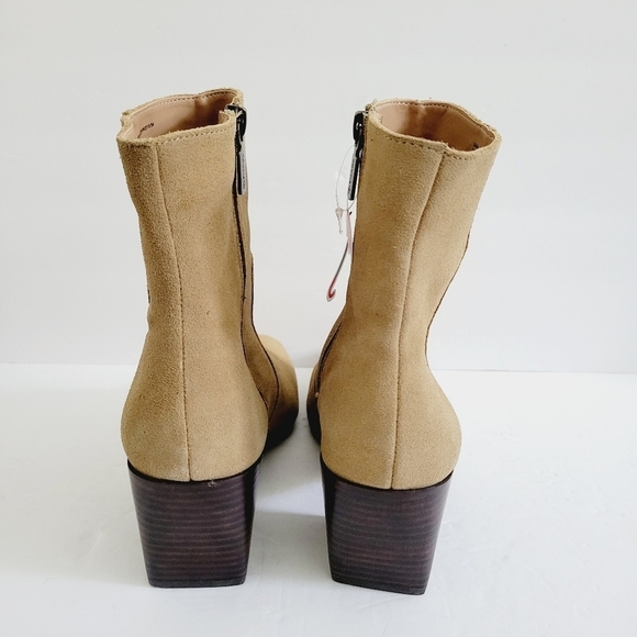 NEW Blondo Beige Waterproof Suede Stacked Block Heel Ankle Booties Size 8.5 - Picture 3 of 6